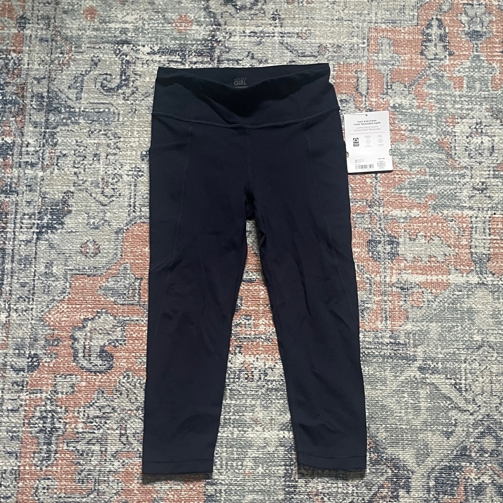 NWT: Athleta Girl Navy Capri Leggings (size M [8-10)